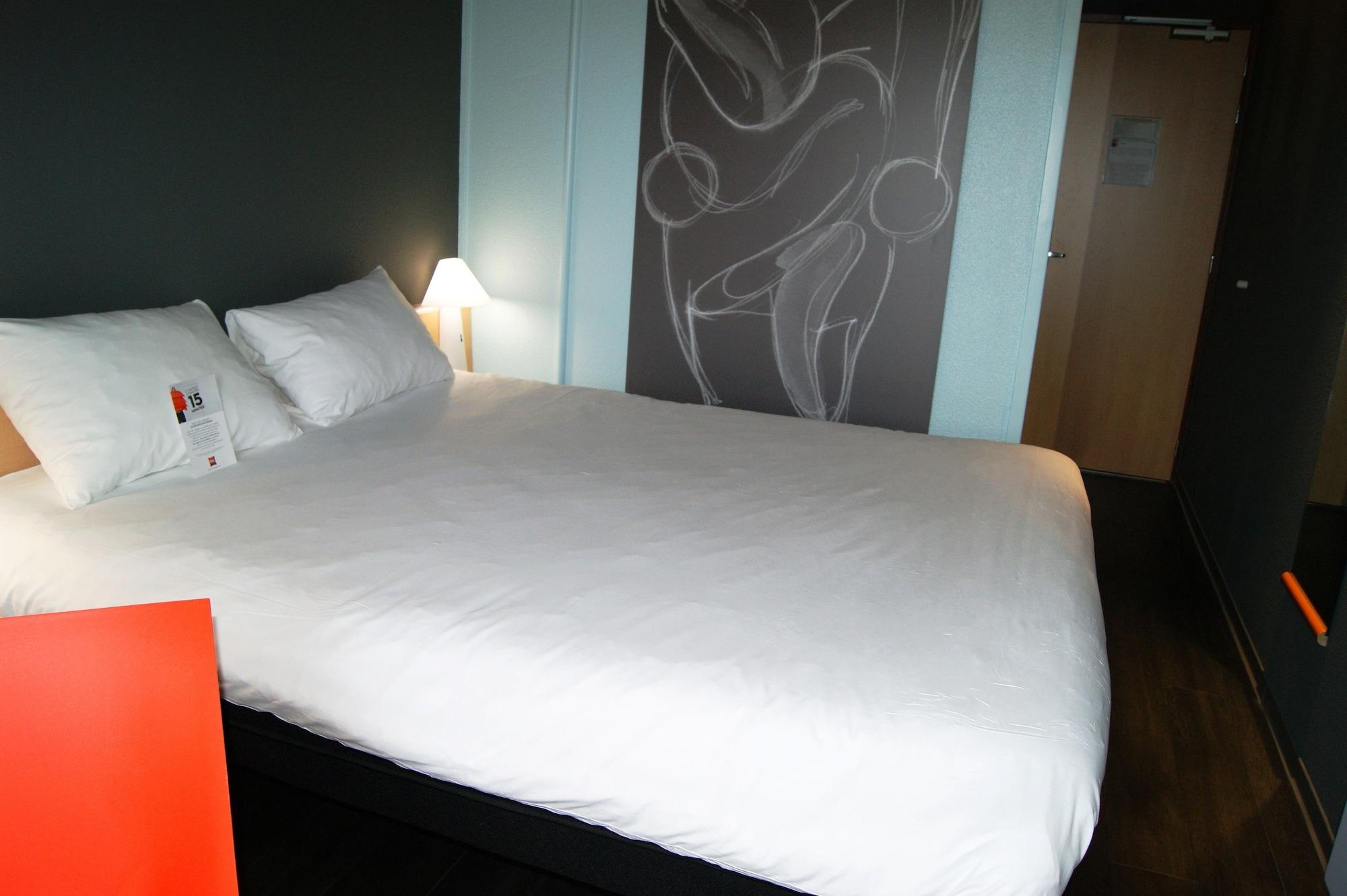 Ibis Saint-Malo Madeleine Hotel Bagian luar foto
